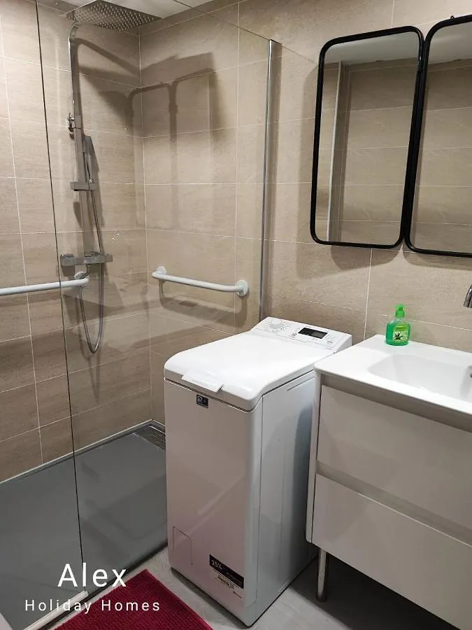 Menton, A Deux Pas De La Mer Apartment